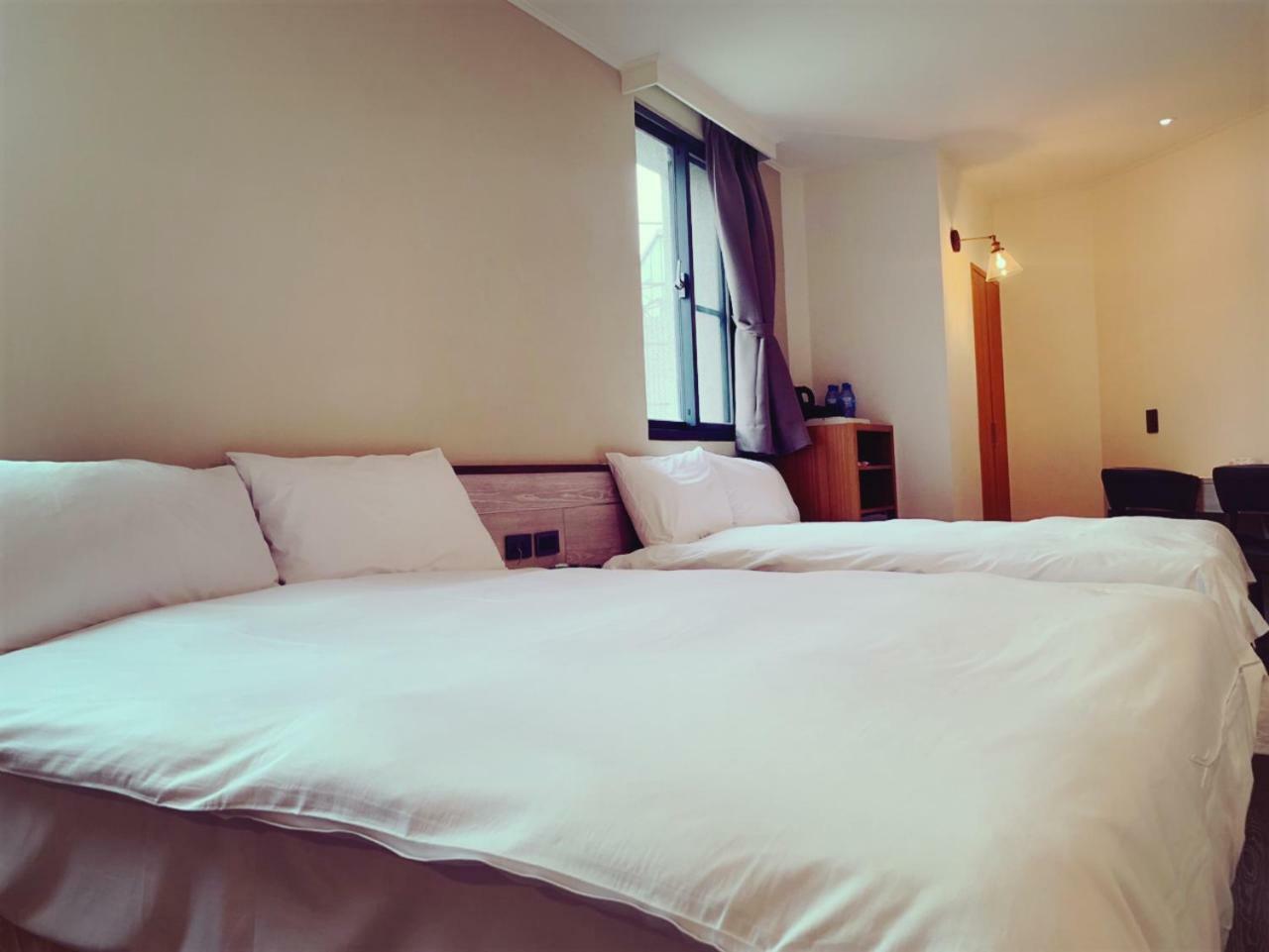 Raise Hotel Taichung Exterior photo